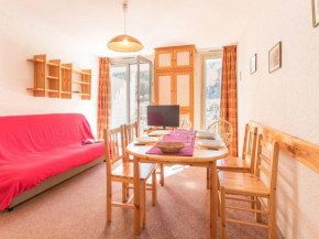 Appartement lumineux 2 pièces, 6 couchages, proche pistes et commerces, avec parking et balcon - FR-1-330F-114